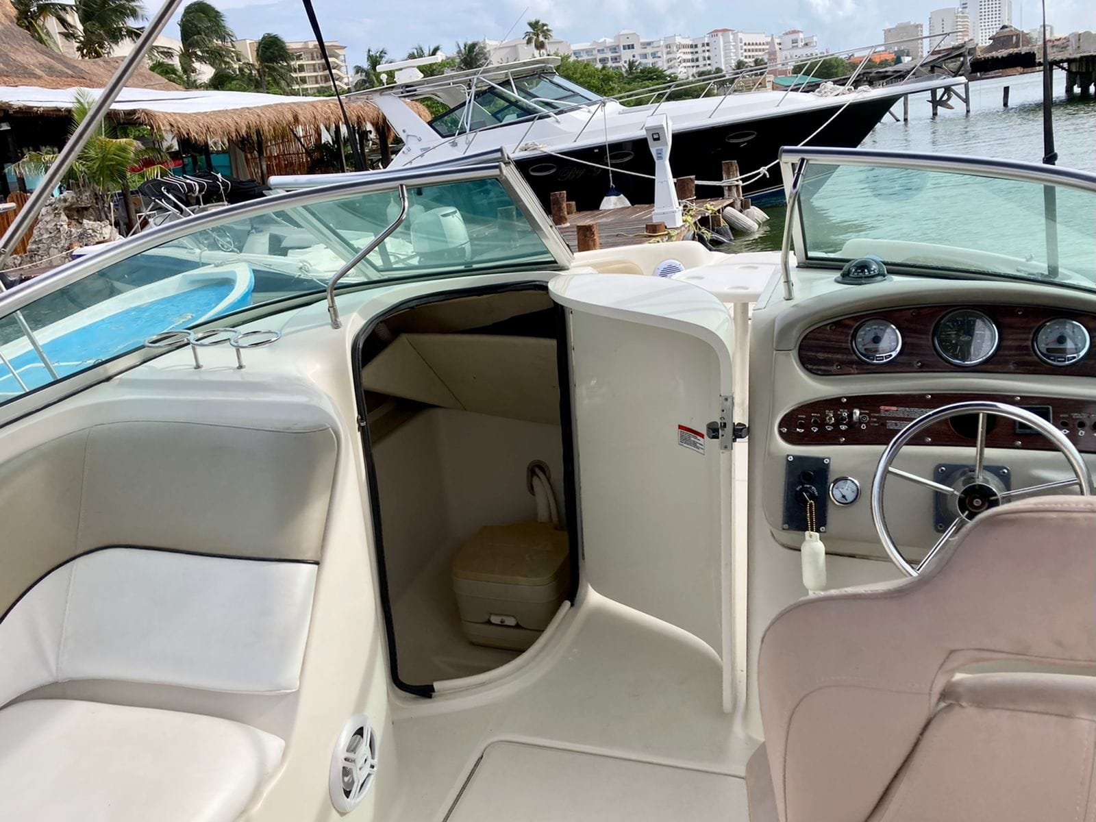 Sea Ray Sundeck 27ft - Imagen 2